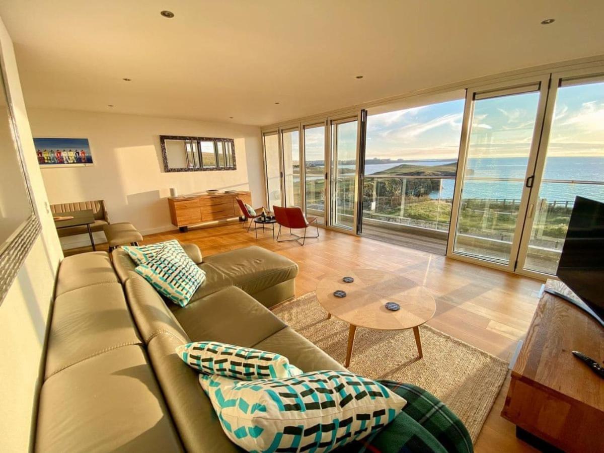 Sunset Waves Sea View Apartment Featuring Panoramic Views & Parking New Quay Eksteriør bilde