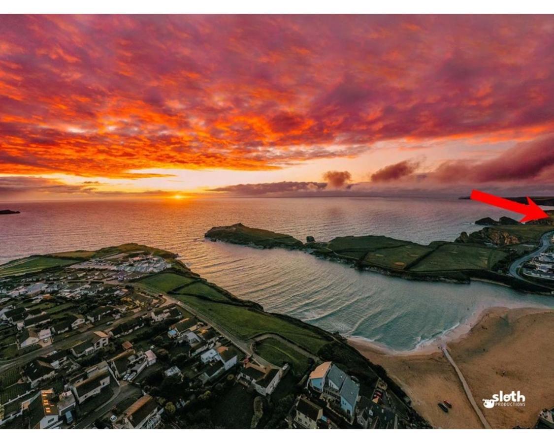 Sunset Waves Sea View Apartment Featuring Panoramic Views & Parking New Quay Rom bilde
